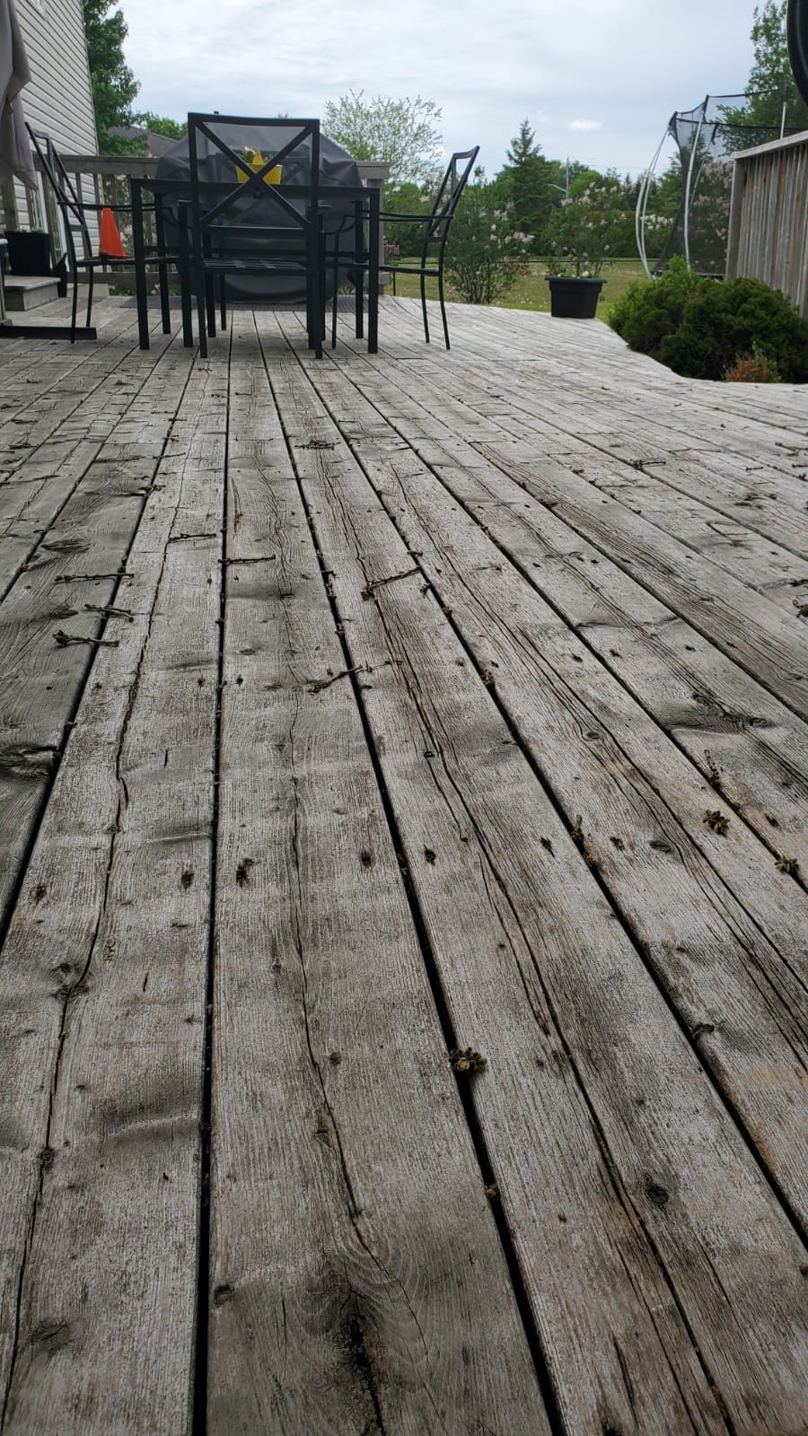 Paint or Stain an Old Deck? Everything you need to know about painting