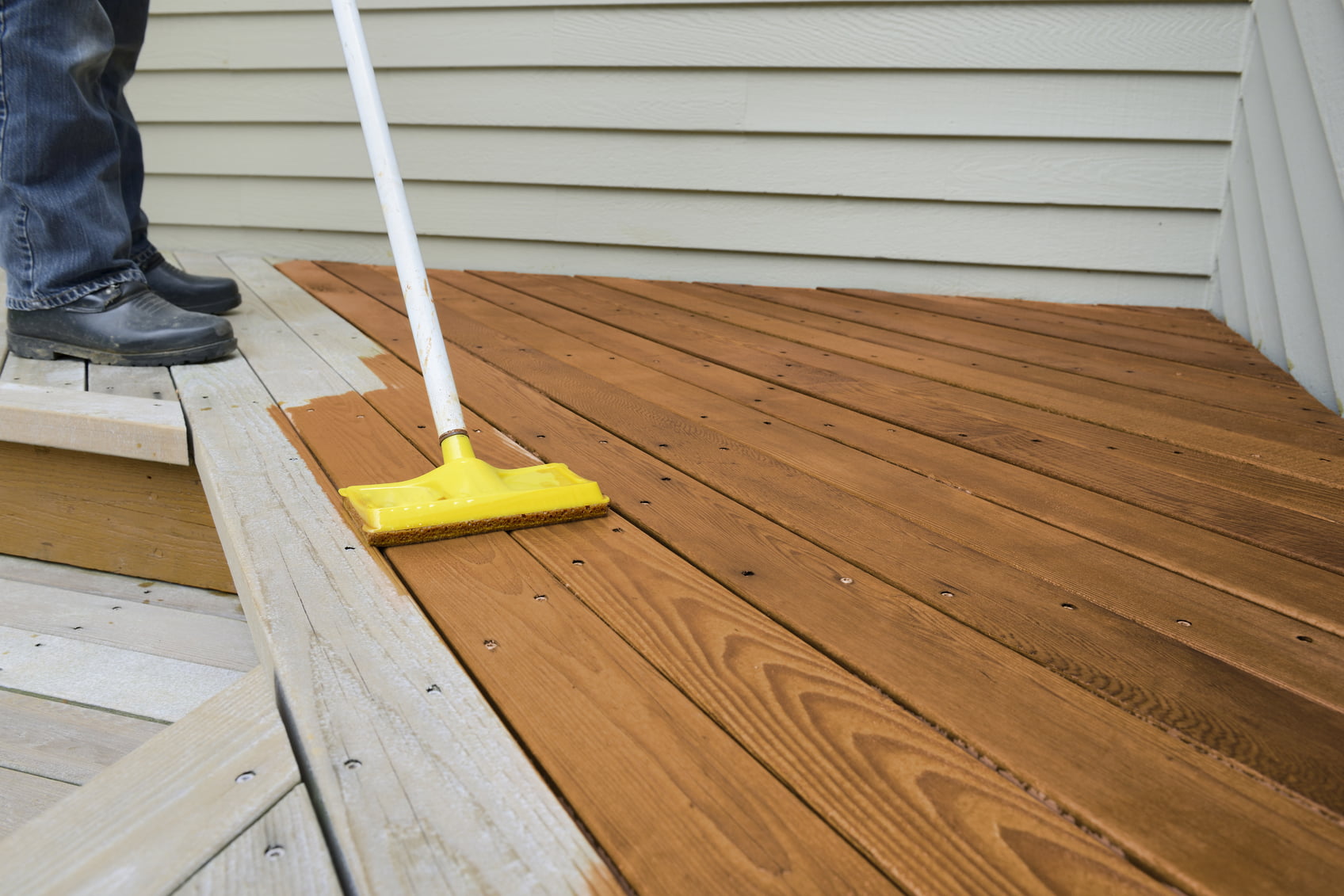 What is the Best Stain Color for a Deck? Best Deck Stain Colors